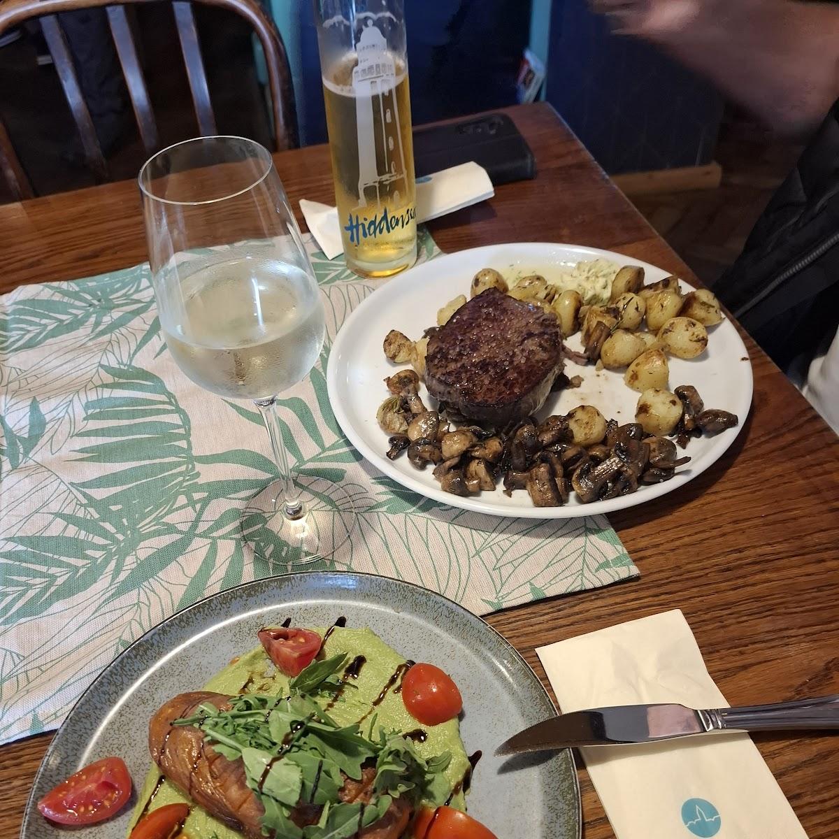 Restaurant "Schillings Fischhaus" in Schaprode