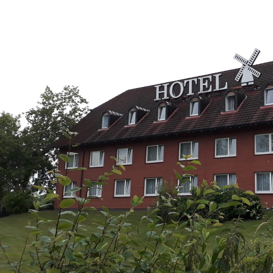 Restaurant "Hotel zur Windmühle" in Stapelfeld