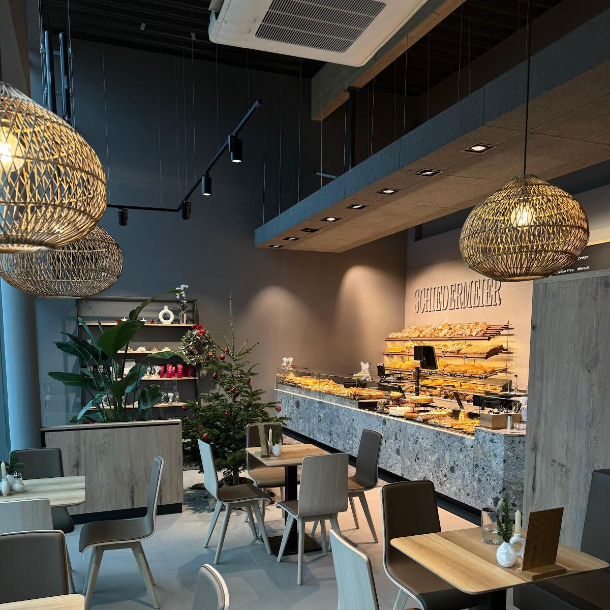 Restaurant "Bäckerei Konditorei Schiedermeier" in Großkarolinenfeld