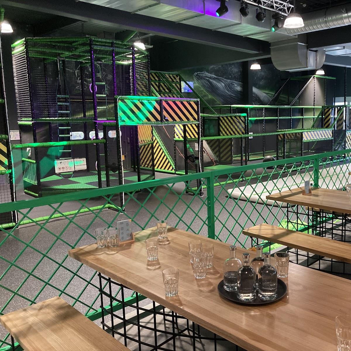 Restaurant "AIRBASE ASCHAFFENBURG - HÖSBACH Trampolin und Funpark" in Hösbach