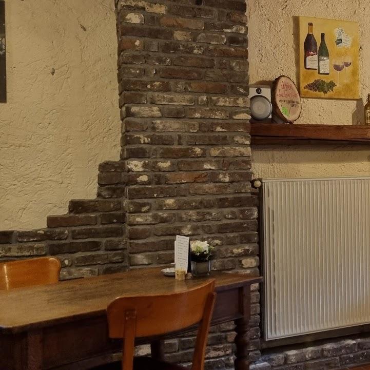 Restaurant "Weingut Ulrich Göbel, Straußwirtschaft  Weinwinkel " in Ernst