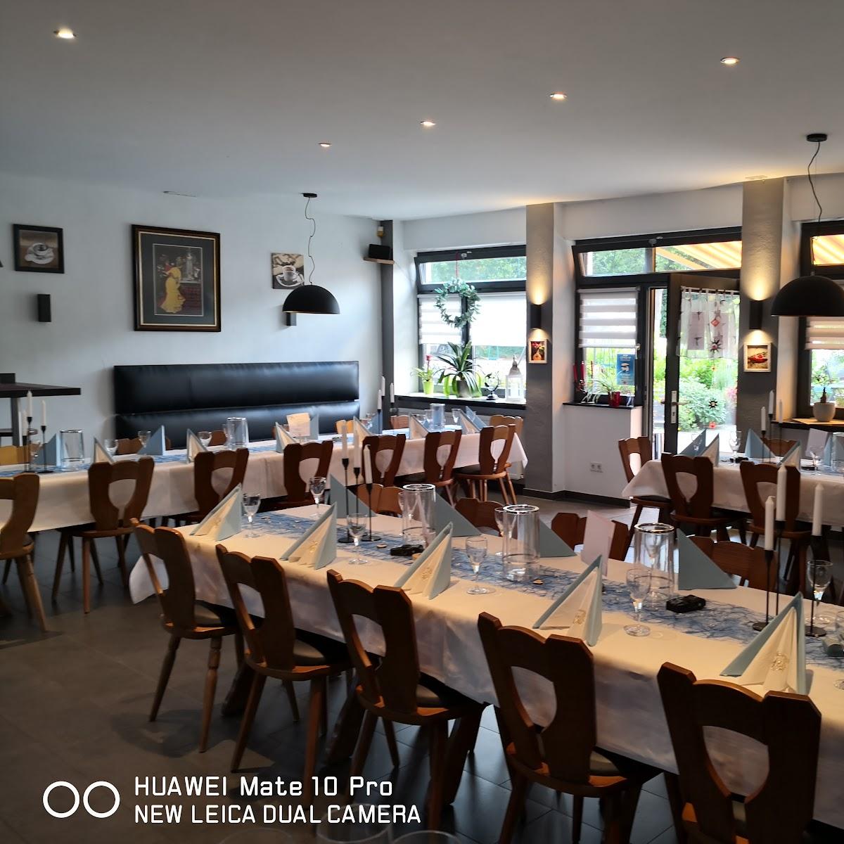 Restaurant "Rot-Weiss Bistro" in Sulzbach-Saar