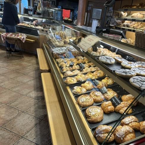 Restaurant "Karlheinz Sonntag Bäckerei, Café, Einzelhandel mit Lebensmitteln e.K." in Legau