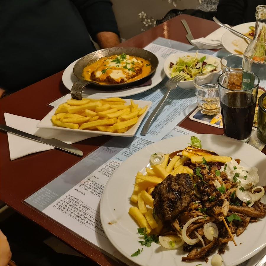 Restaurant "Nikos Mezebar" in Plettenberg