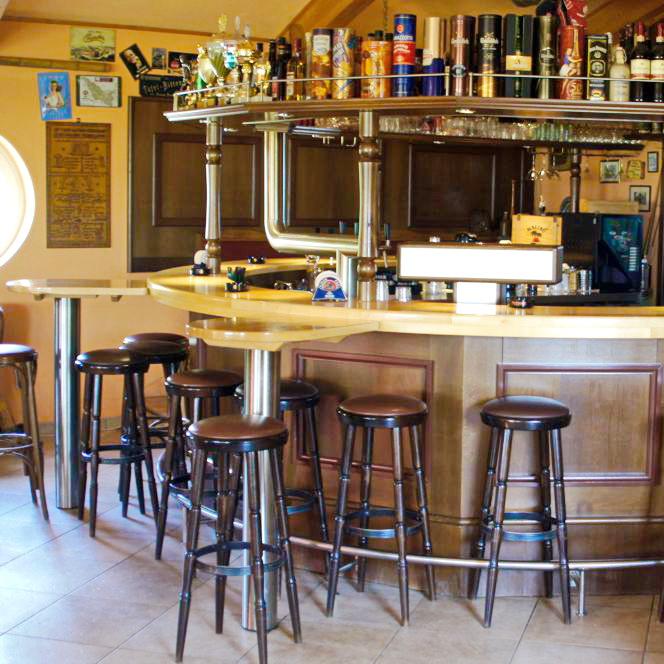 Restaurant "Bowling Rot-Weiss - Uwe Rieschel" in Weißenfels