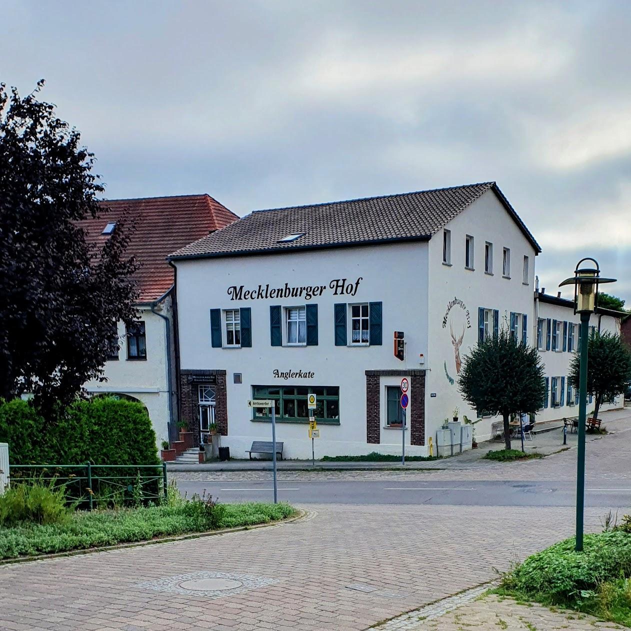Restaurant "Mecklenburger Hof - Manuella Schickor u. Kay Luhde" in Feldberger Seenlandschaft