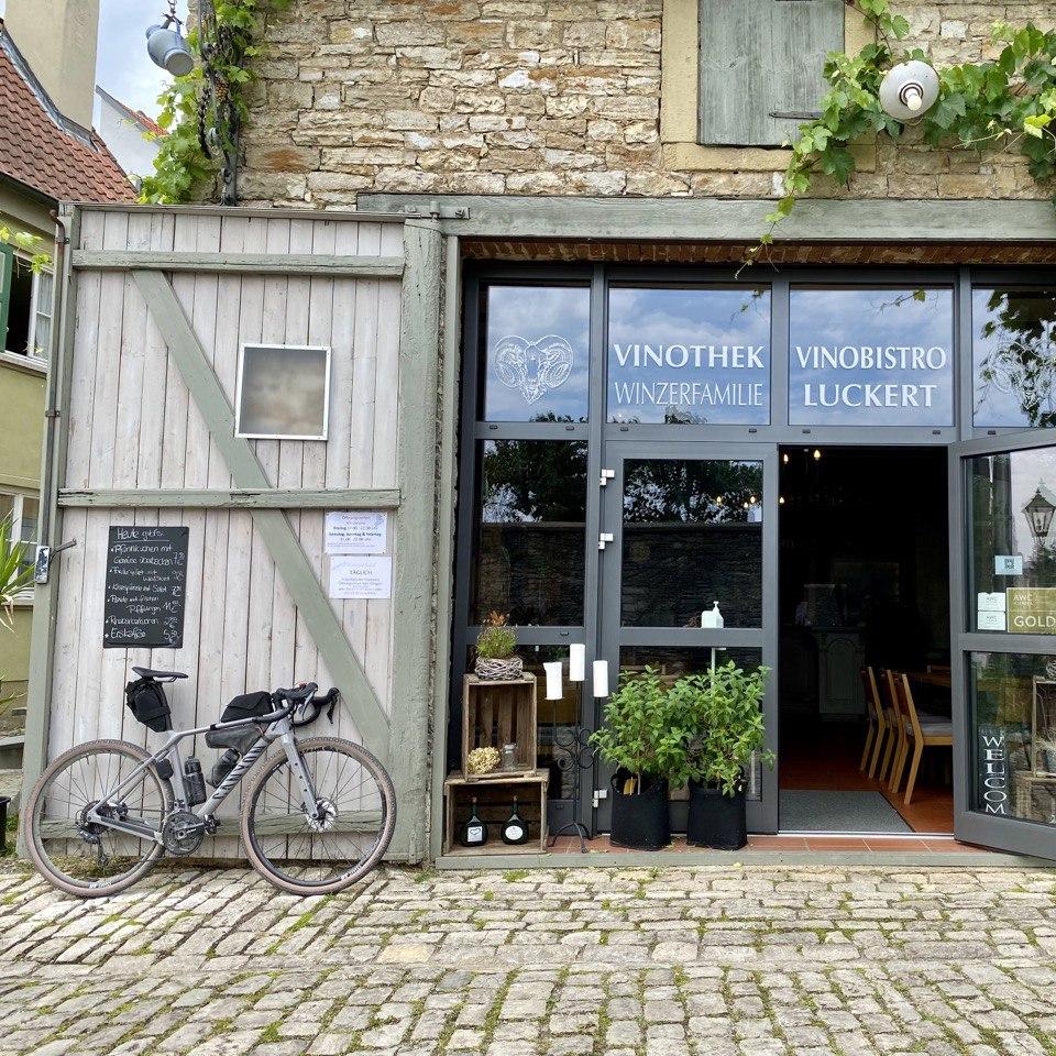 Restaurant "Vinothek & Vinobistro Winzerfamilie Luckert" in Frankfurt am Main