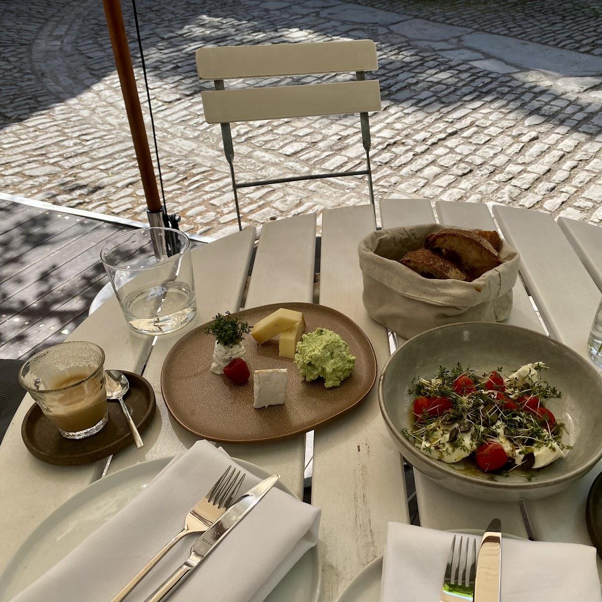 Restaurant "Café Lieblingsgarten im Kirms-Krackow-Haus" in Weimar