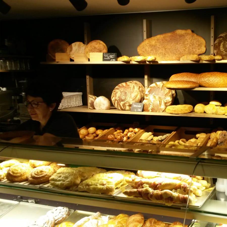 Restaurant "Bäckerei brotwuid" in Lengdorf