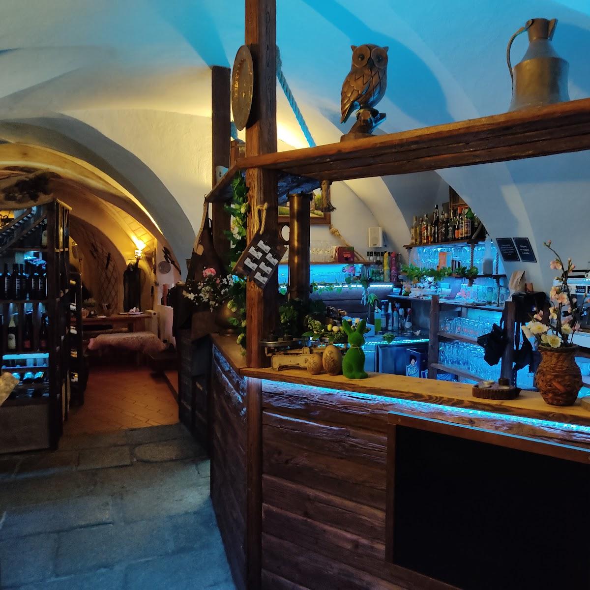 Restaurant "Restaurace Hodovna - hrad Vildštejn" in Skalná