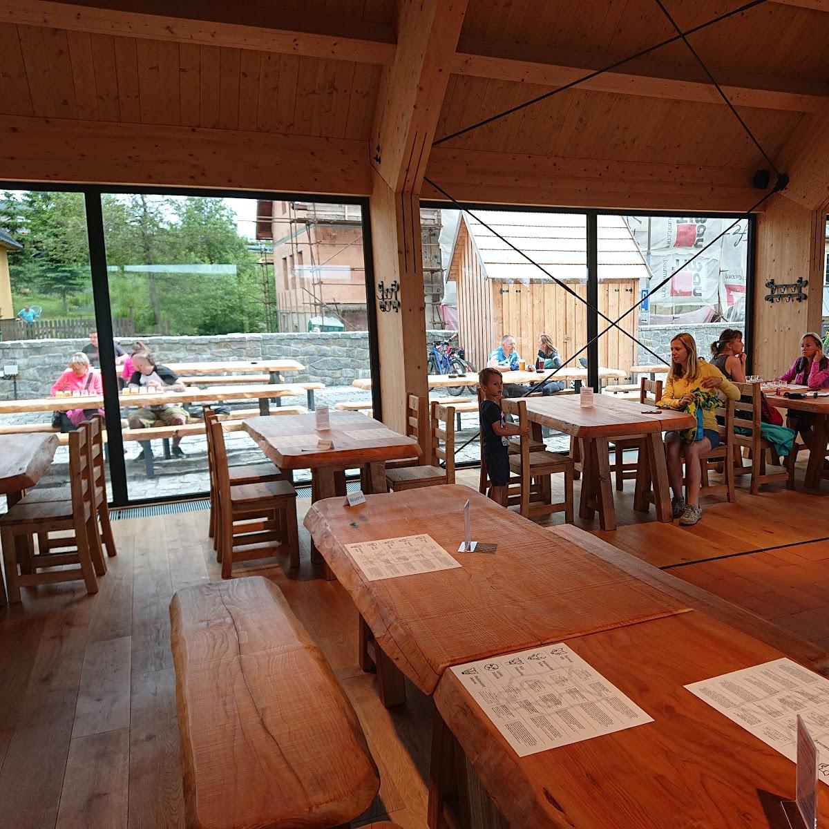 Restaurant "Brauhaus Roter Wolf" in Boží Dar