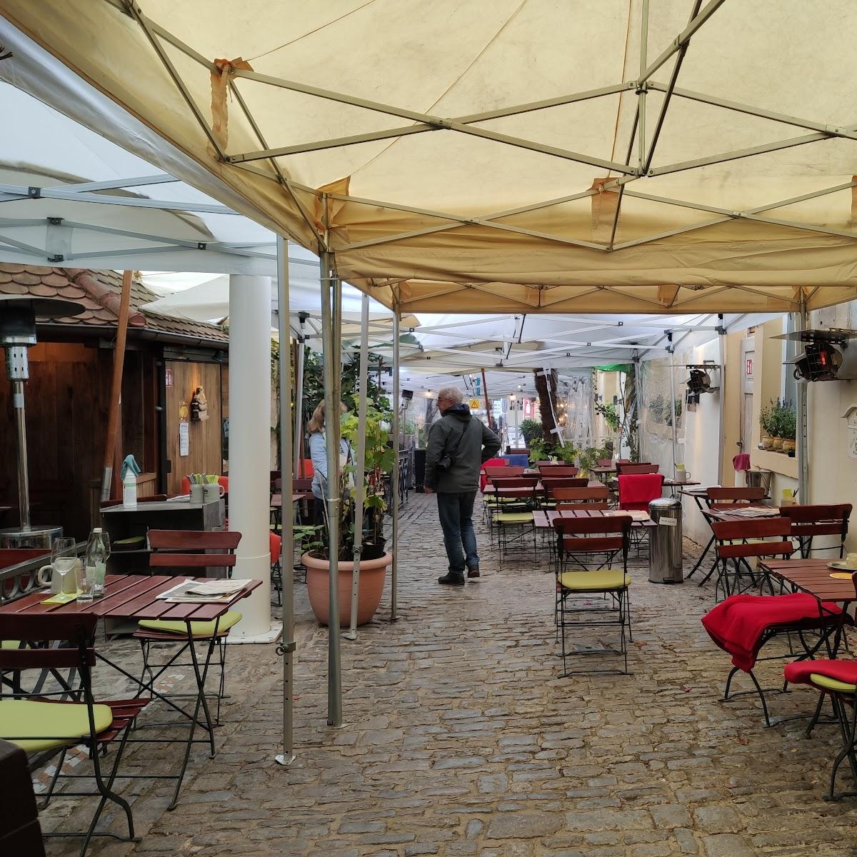 Restaurant "Hinterhöfle, Wein-, Biergarten & mehr" in Volkach