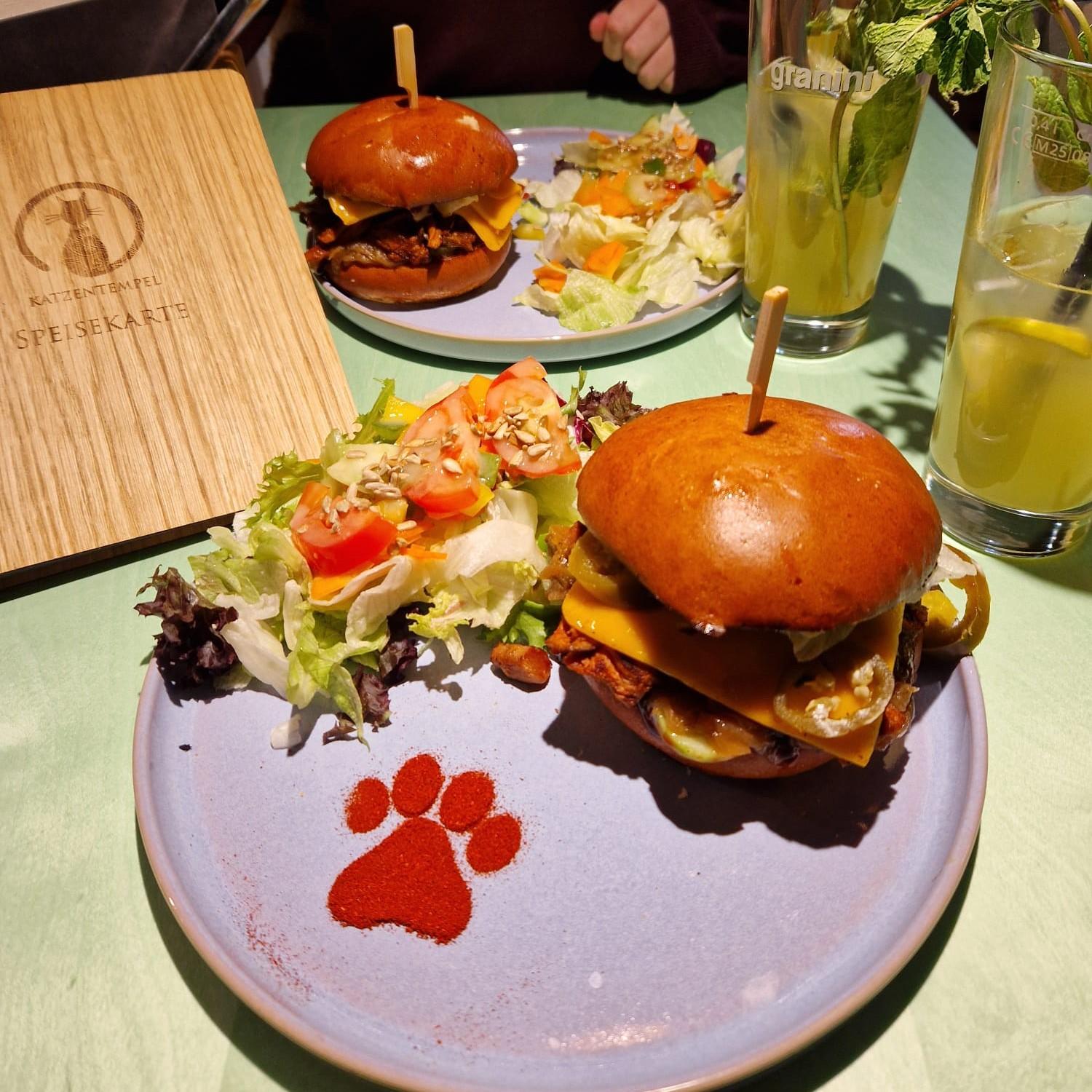 Restaurant "Katzentempel  Freiham" in München