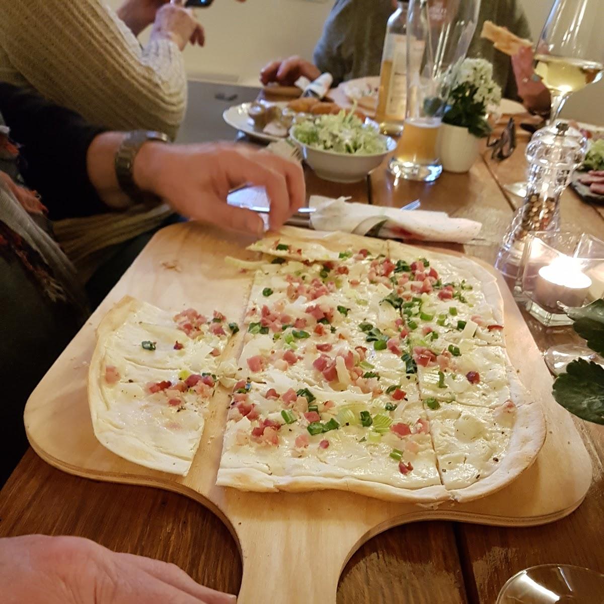 Restaurant "Pizzeria La Grotta" in  Helsa