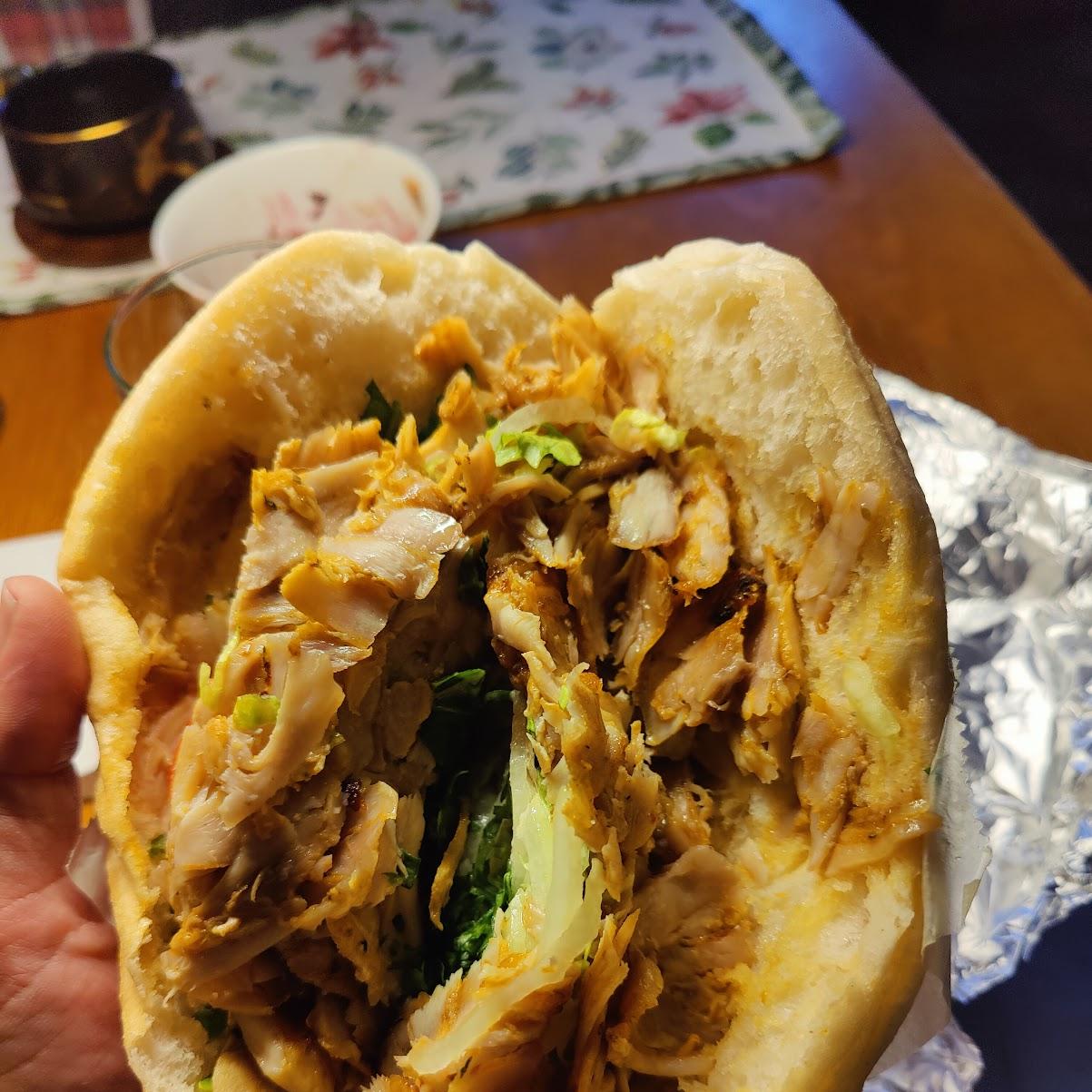 Restaurant "Familien Imbiss von" in Hausen