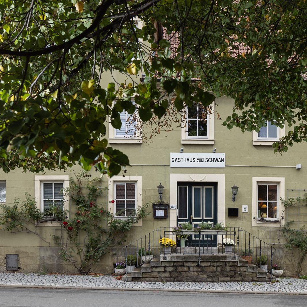 Restaurant "Gasthaus zum Schwan" in Castell