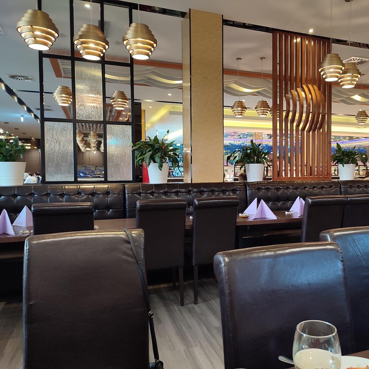 Restaurant "Gourmet Palast" in Düsseldorf