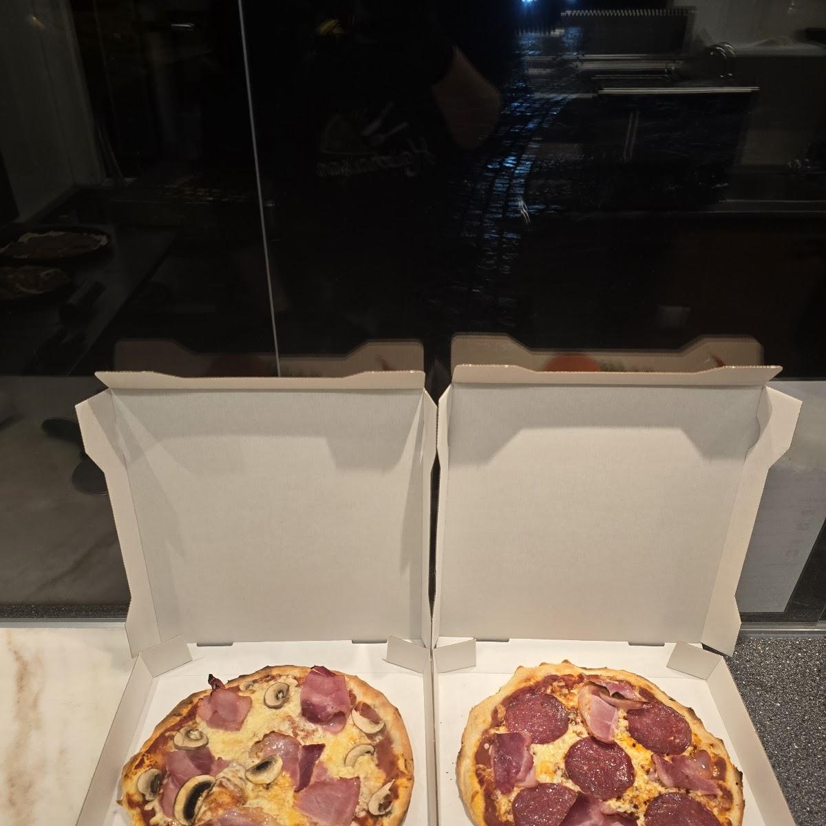 Restaurant "Haizhaisan Pizza" in Hohenau