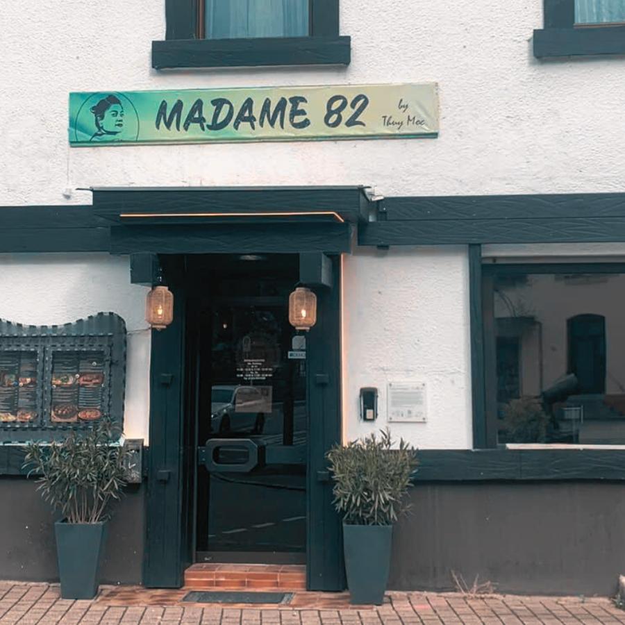 Restaurant "MADAME 82" in Weisenbach