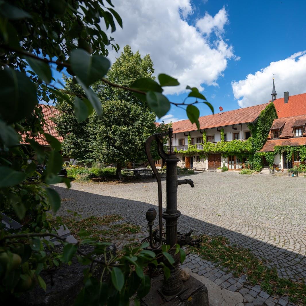 Restaurant "Ökologischer Land- & Weinbau KRAEMER ° Wein ° Ferienwohnung ° Gastronomie ° Landwirtschaft" in Simmershofen