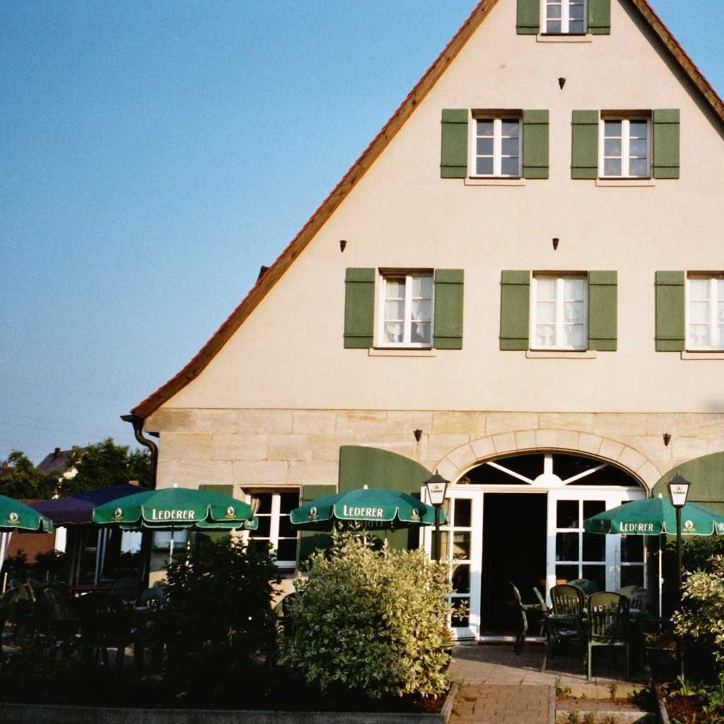 Restaurant "Gasthof Weisses Kreuz" in  Schwarzenbruck