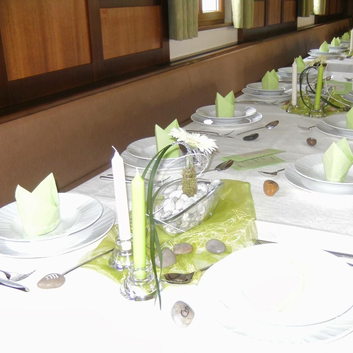 Restaurant "Landgasthof Weisses Kreuz - Evelin Schmidt" in Schwarzenbruck