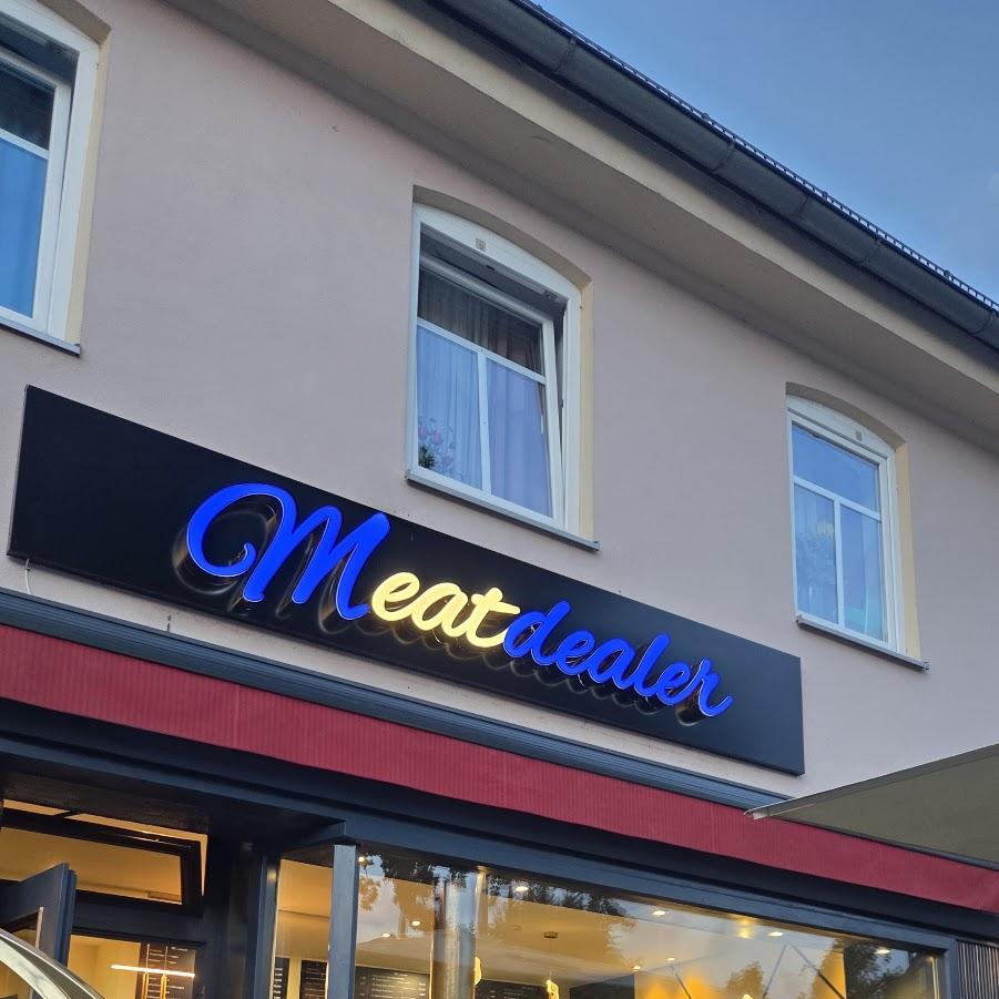 Restaurant "Meatdealer" in Bogen
