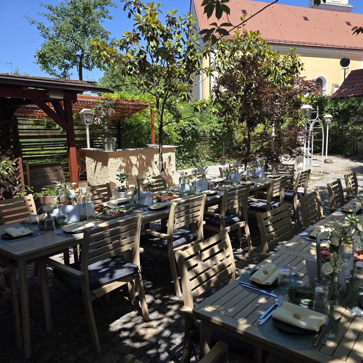 Restaurant "Fiume Trattoria" in Forstinning
