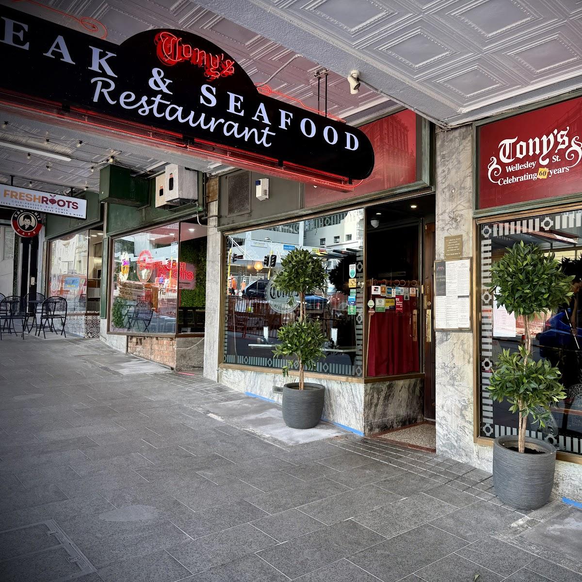 Restaurant "Tony