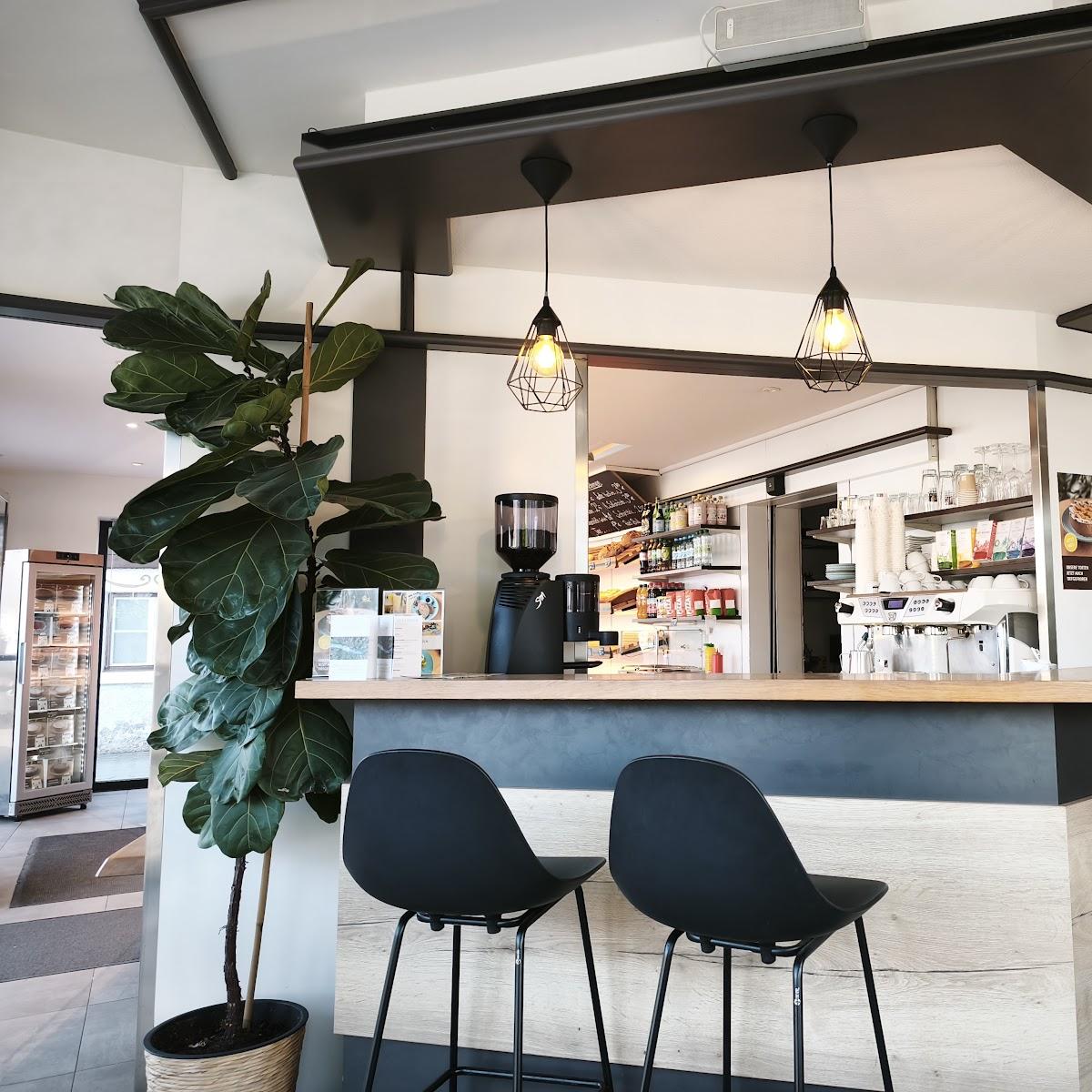 Restaurant "Bäckerei Lutzenberger" in Germaringen