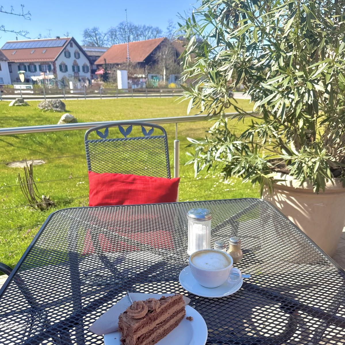Restaurant "Cafe Huttner" in Inning am Ammersee