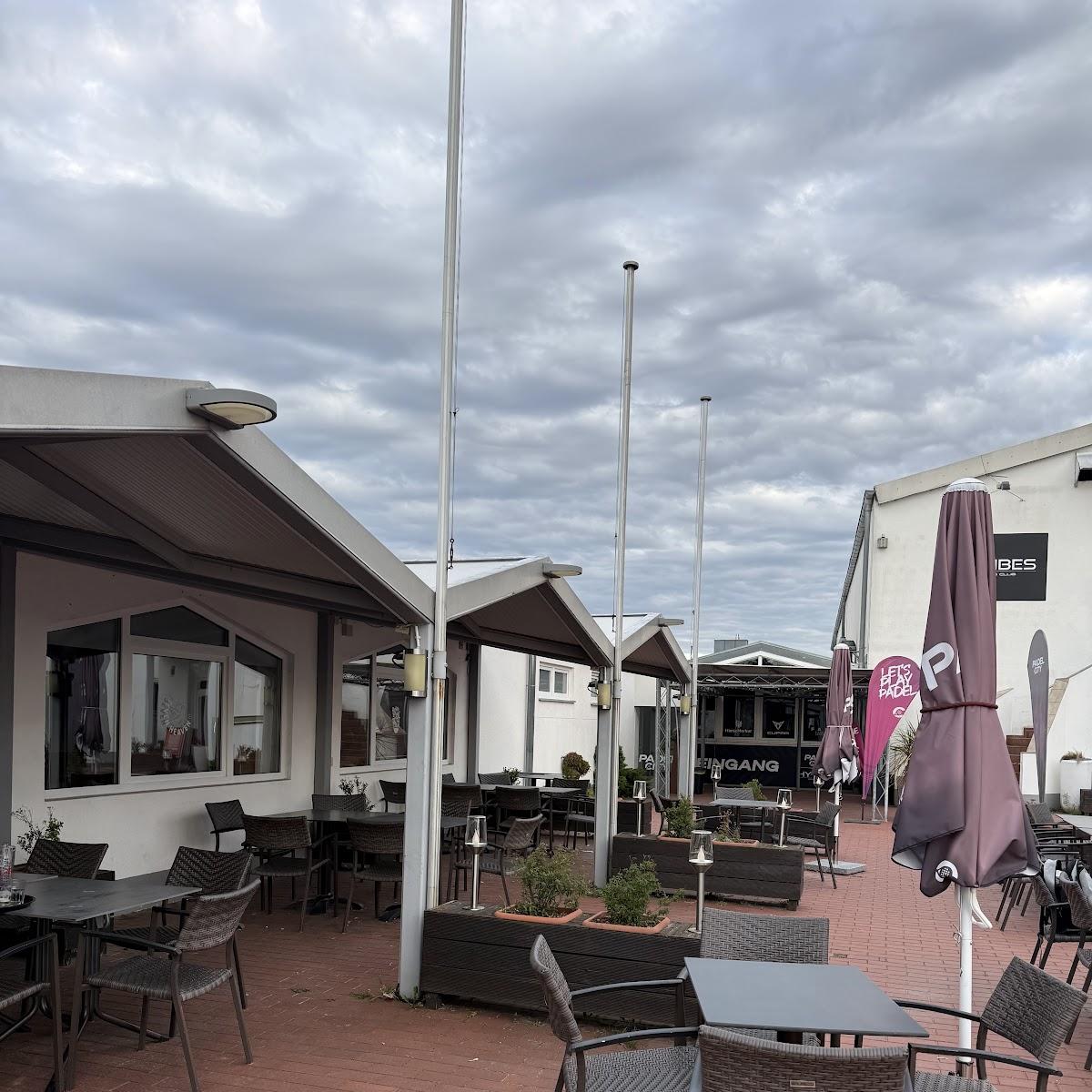 Restaurant "Seven Heaven" in Obertraubling