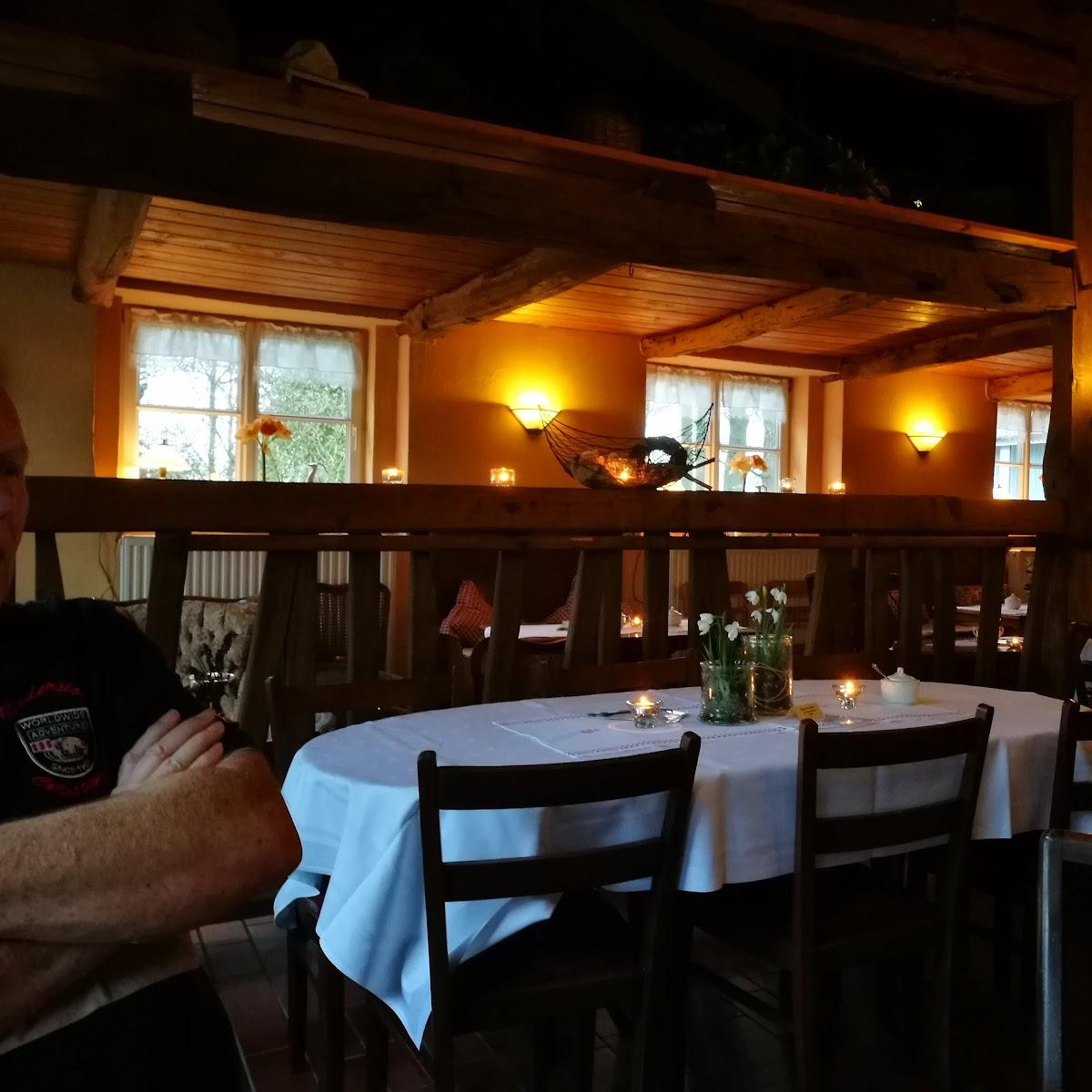 Restaurant "Sündermann-Rieger Kaffeediele" in Scholen