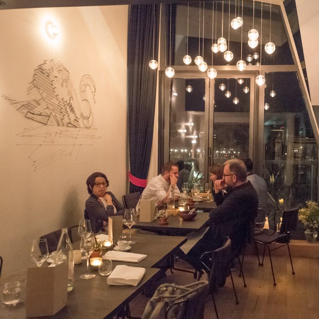 Restaurant "SEVEN SWANS" in Frankfurt am Main