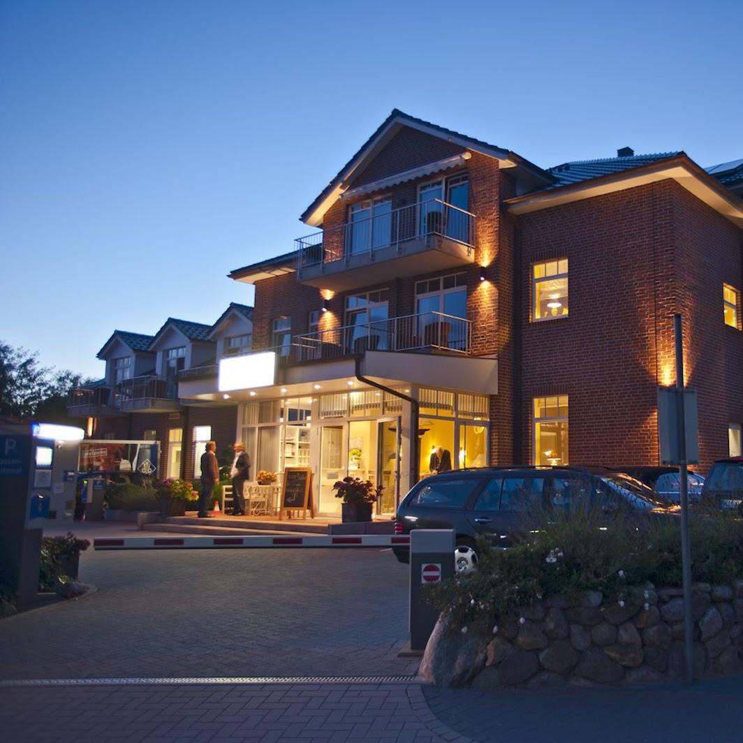 Restaurant "Ostseebad Strandhotel Mit Sauna by Belvilla" in Heikendorf
