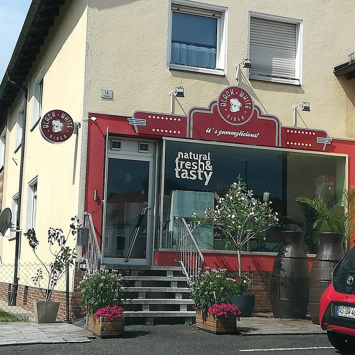 Restaurant "Black White Diner | Pizza Delivery & Takeout" in Vilseck
