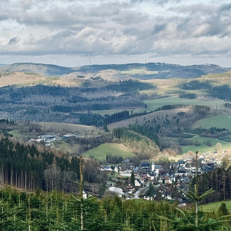 Restaurant "Gasthof zu den Linden" in Kirchhundem
