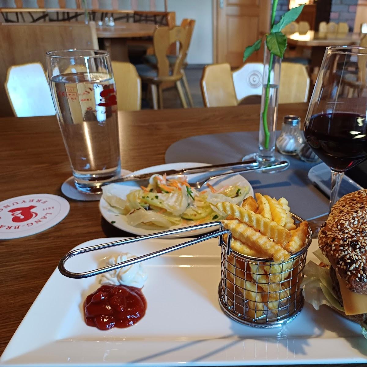 Restaurant "Gasthaus Fisch" in Hohenau