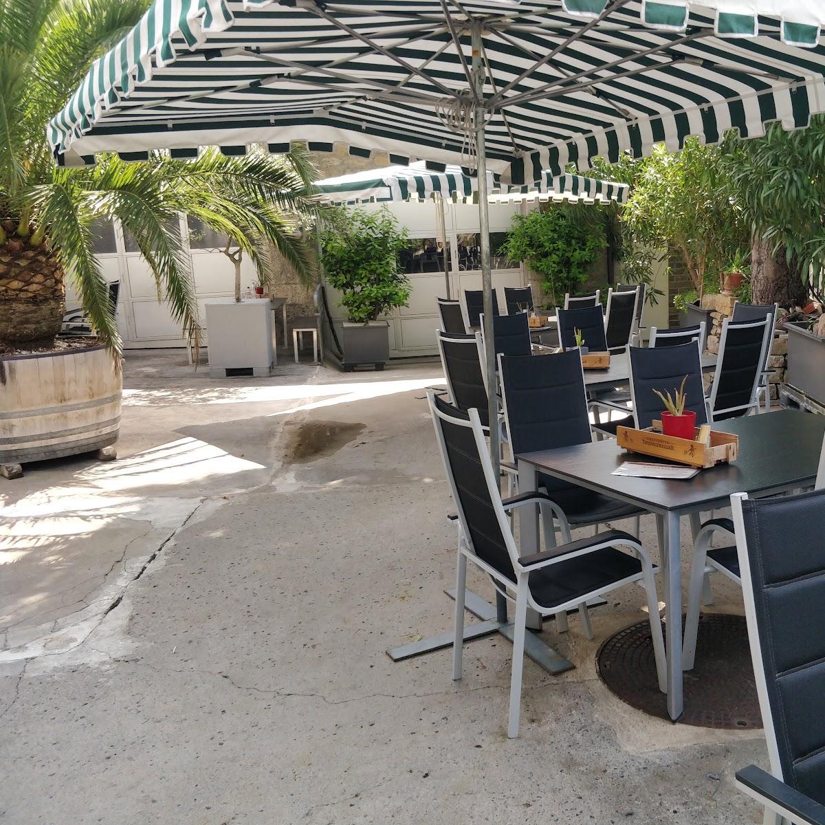 Restaurant "Teufelskeller" in Randersacker