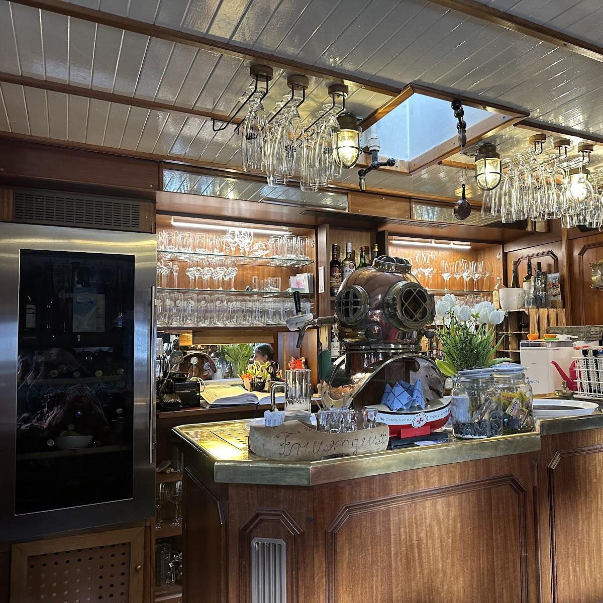 Restaurant "Feuerschiff Restaurant  Amrumbank-Deutsche Bucht " in Emden