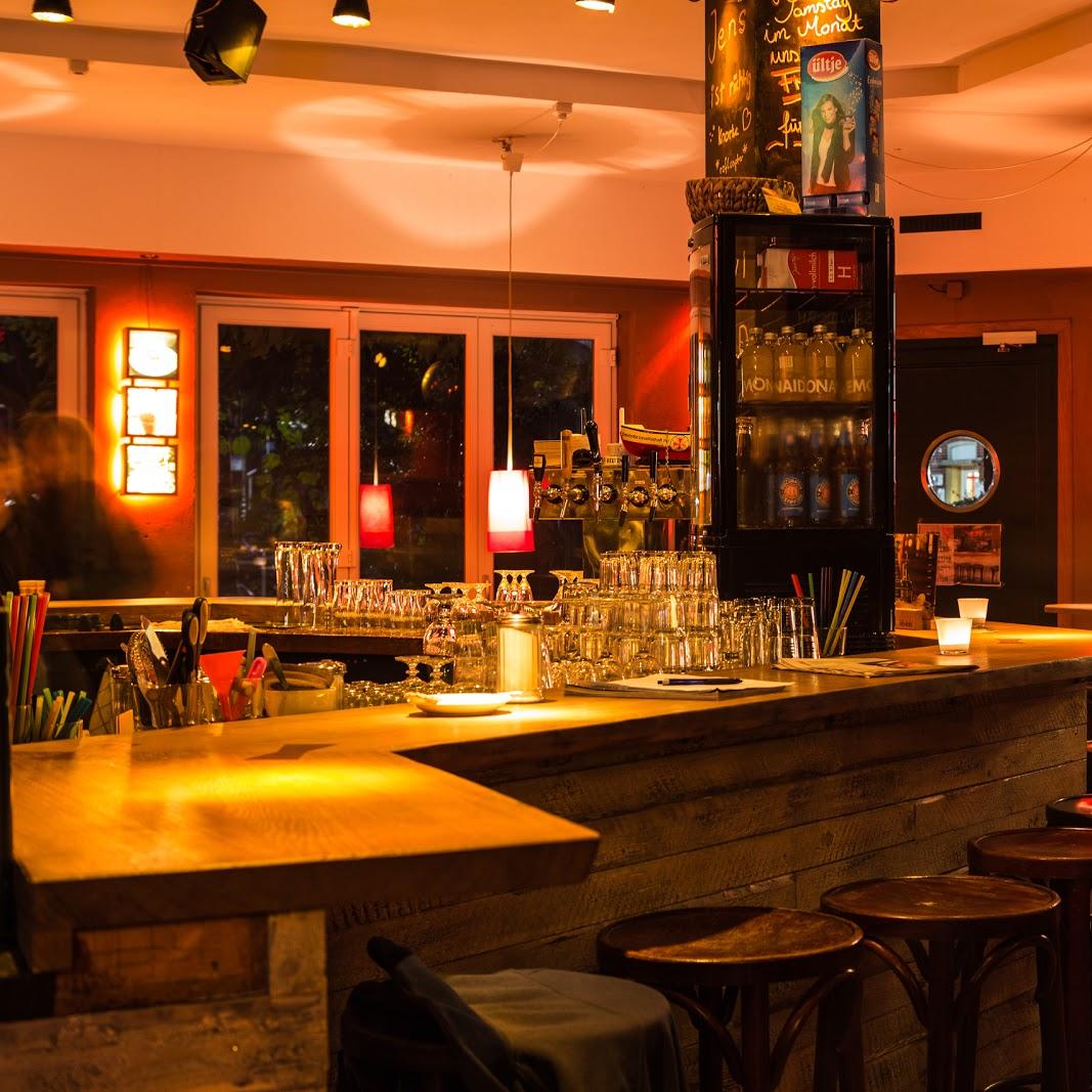 Restaurant "Café Einstein" in Emden