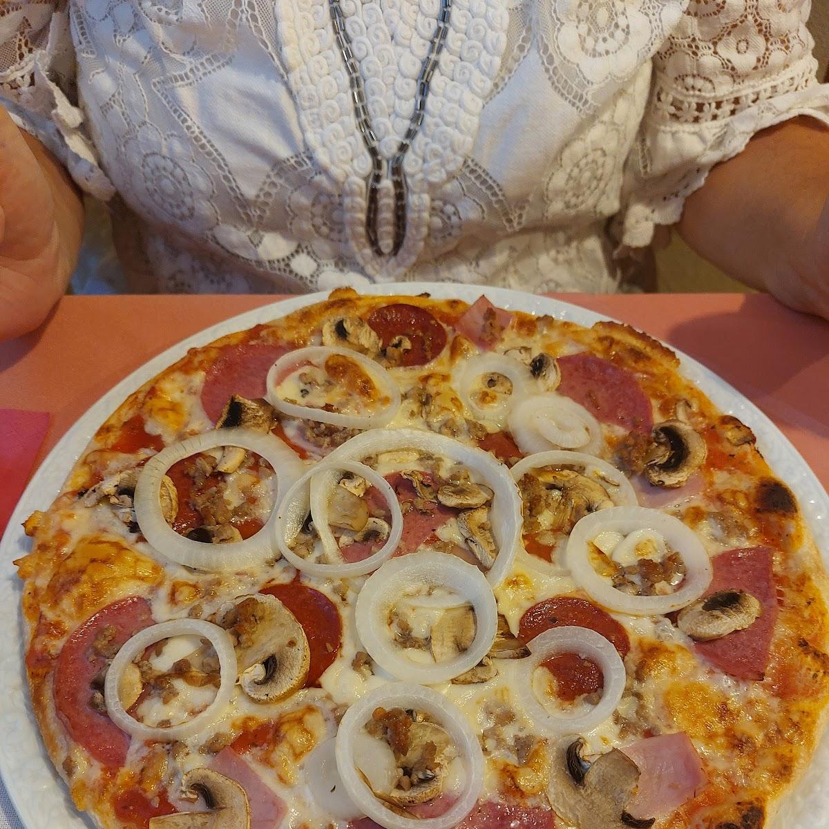 Restaurant "Gaststätte Mirabella Am Edelsteinbrunnen" in Kirschweiler