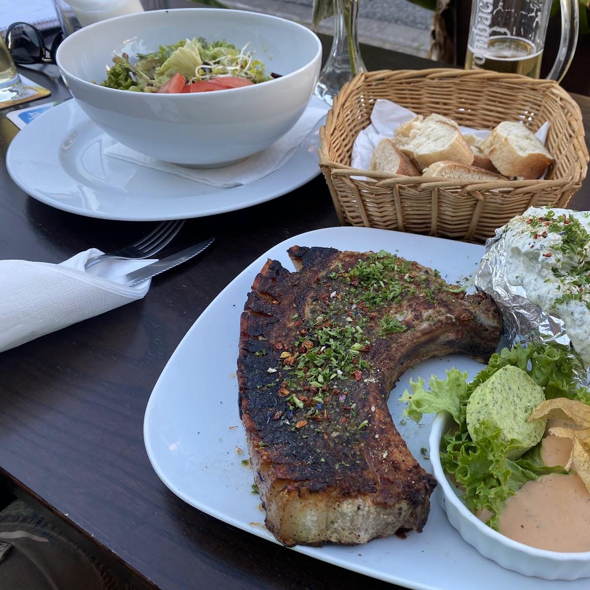 Restaurant "Amir