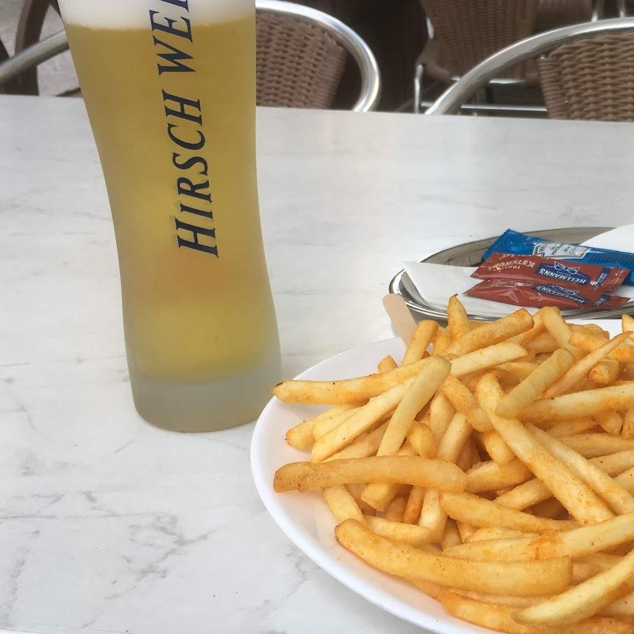 Restaurant "Hirsch Imbiss" in Sankt Georgen