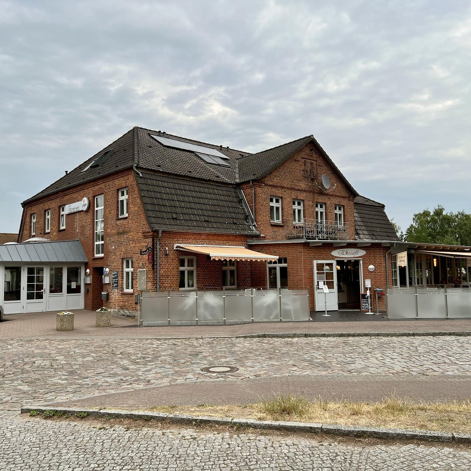 Restaurant "Gasthof Scharfe Kurve mit Hotel & Eiscafé" in Lützow