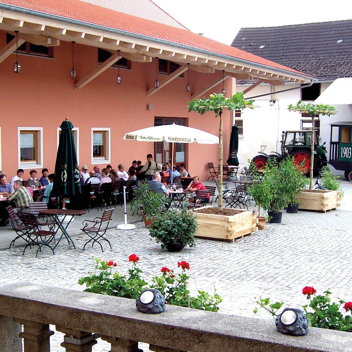 Restaurant "Wirtshaus zum Kratzhof" in Harburg (Schwaben)