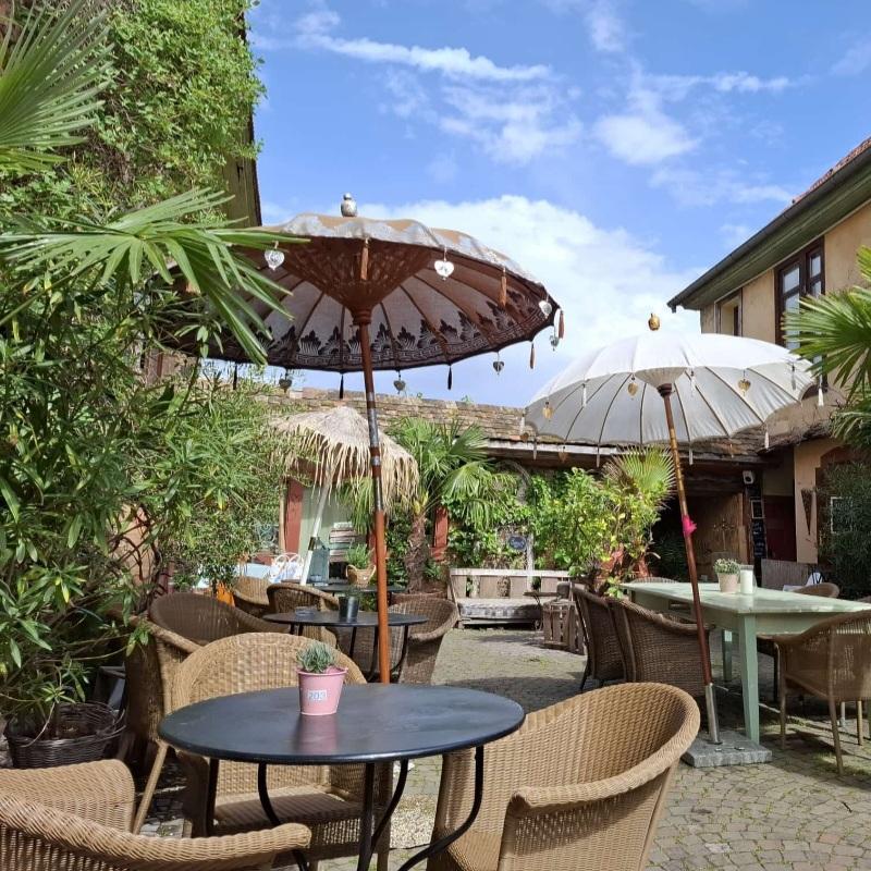 Restaurant "Café Solo" in Weisenheim am Berg