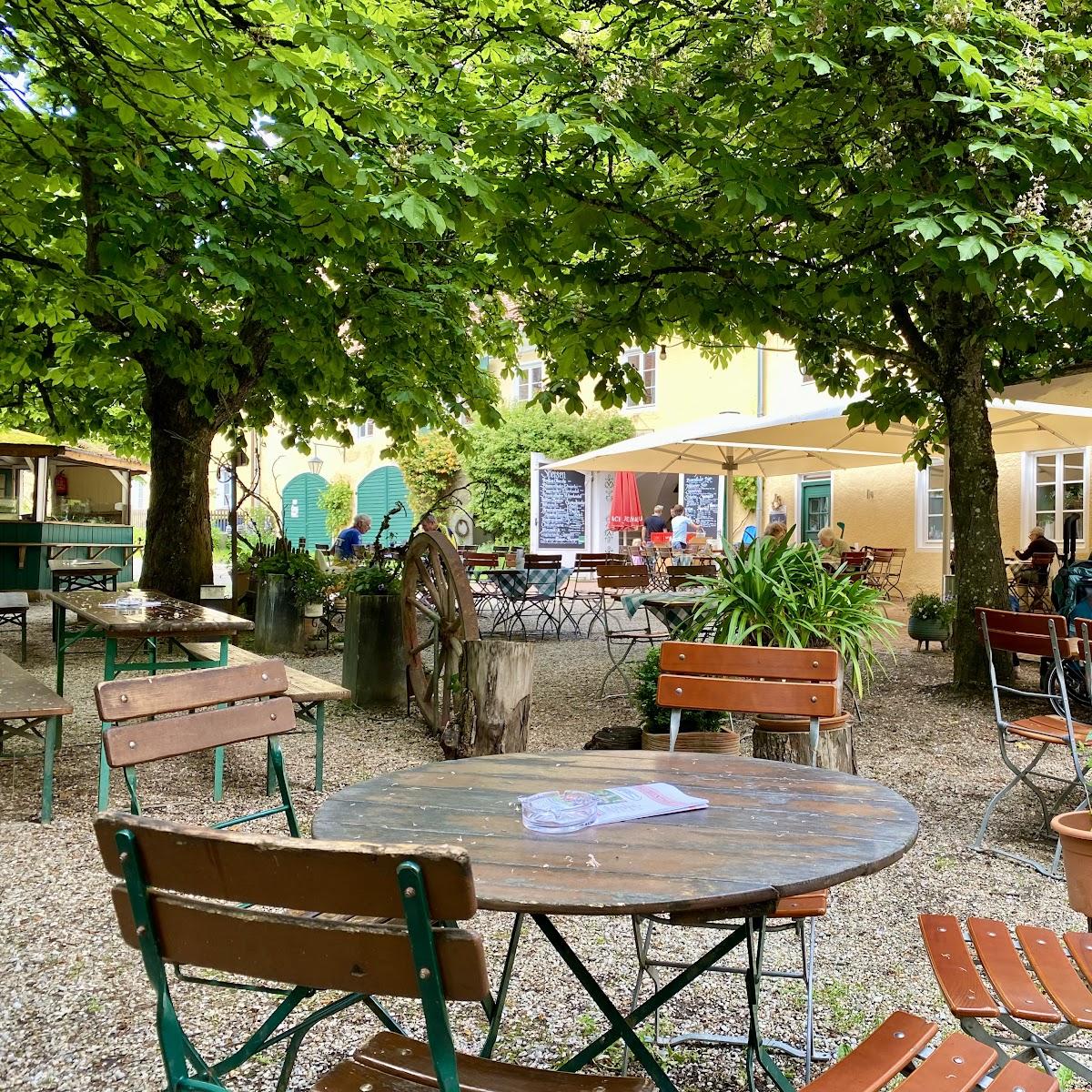 Restaurant "Bio Gasthaus & Biergarten Schloss Blumenthal" in Aichach