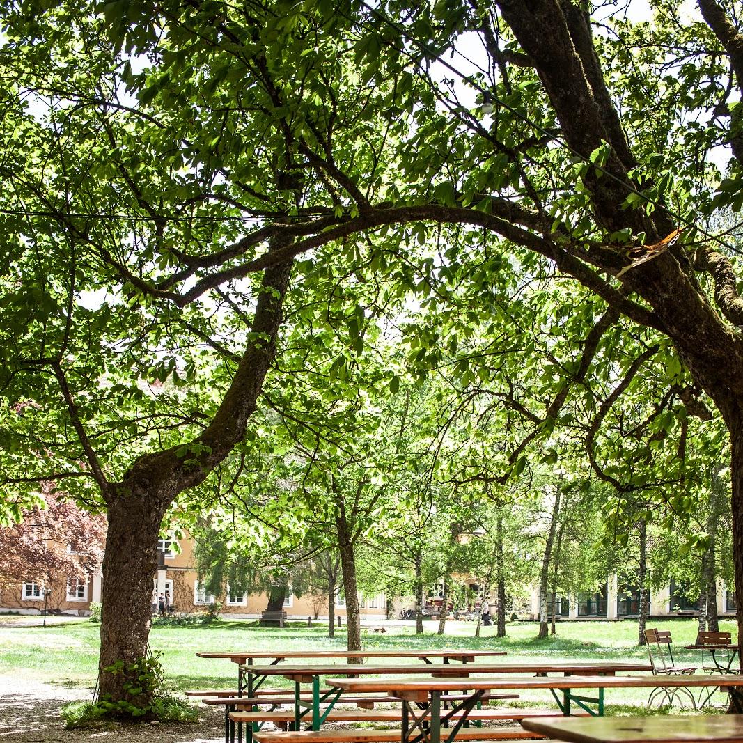 Restaurant "Bio Gasthaus & Biergarten Schloss Blumenthal" in Aichach