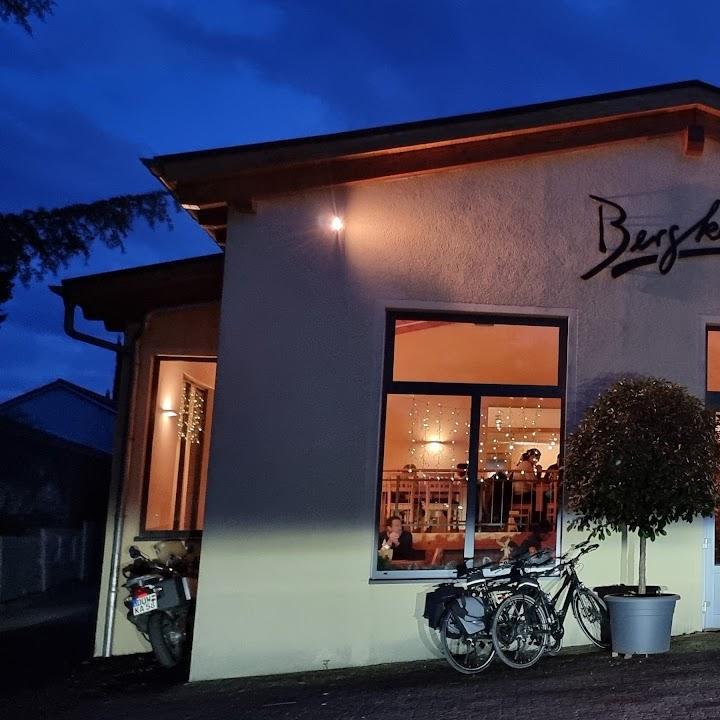Restaurant "Wein- und Sektgut, Destillerie Bergkeller" in Niederkirchen bei Deidesheim